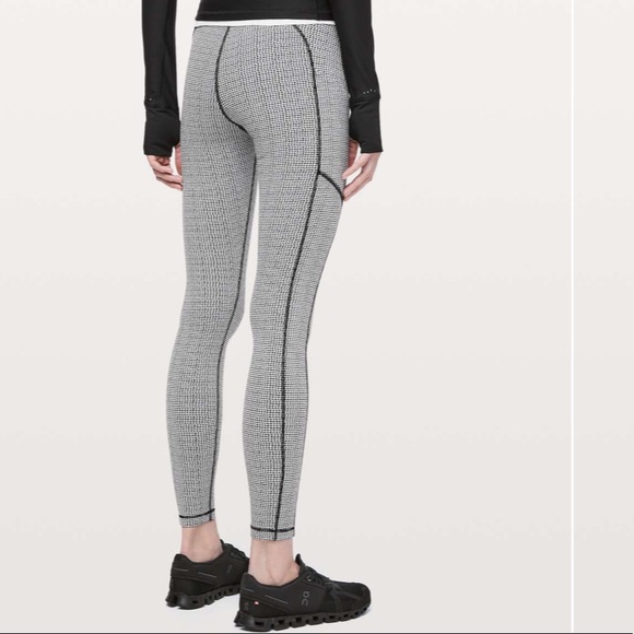 Lululemon Size 4 Speed Up Tight 28 Teeny Tooth Black White - Picture 9 of 9